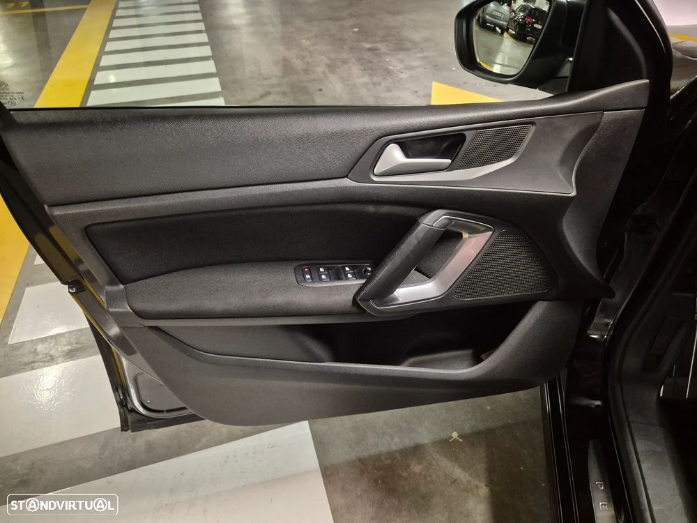 Peugeot 308 1.6 BlueHDi Style J17 - 33