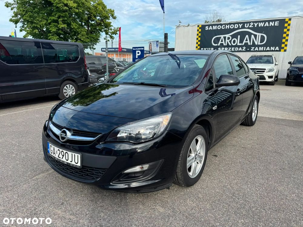 Opel Astra 1.6 Executive - 1