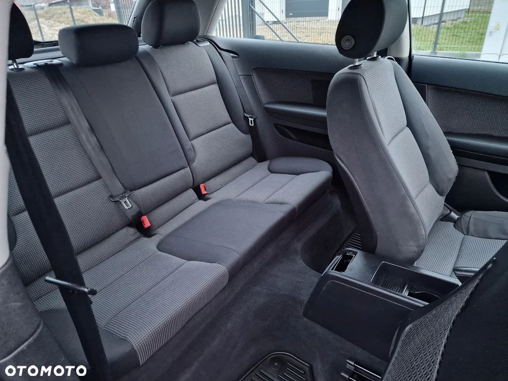 Audi A3 3-drzwiowe 1.6 Ambition - 21