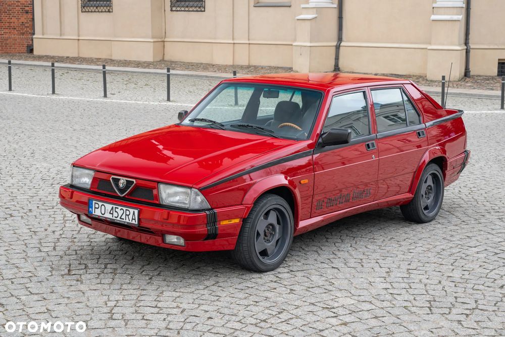 Alfa Romeo 75 - 1
