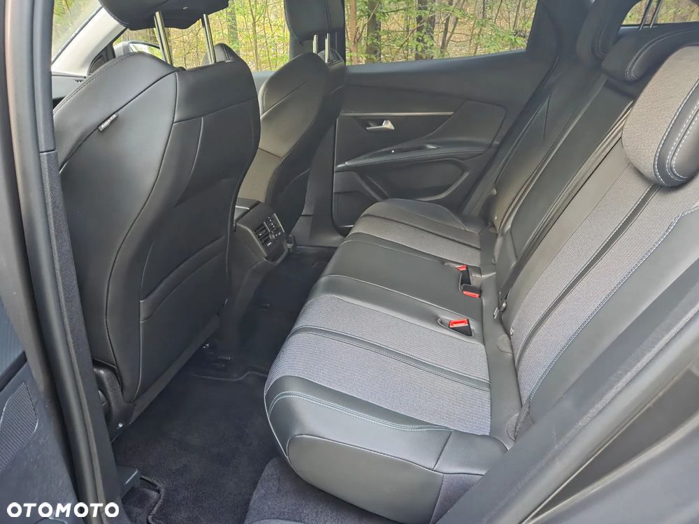 Peugeot 3008 1.5 BlueHDi Allure Pack S&S EAT8 - 15
