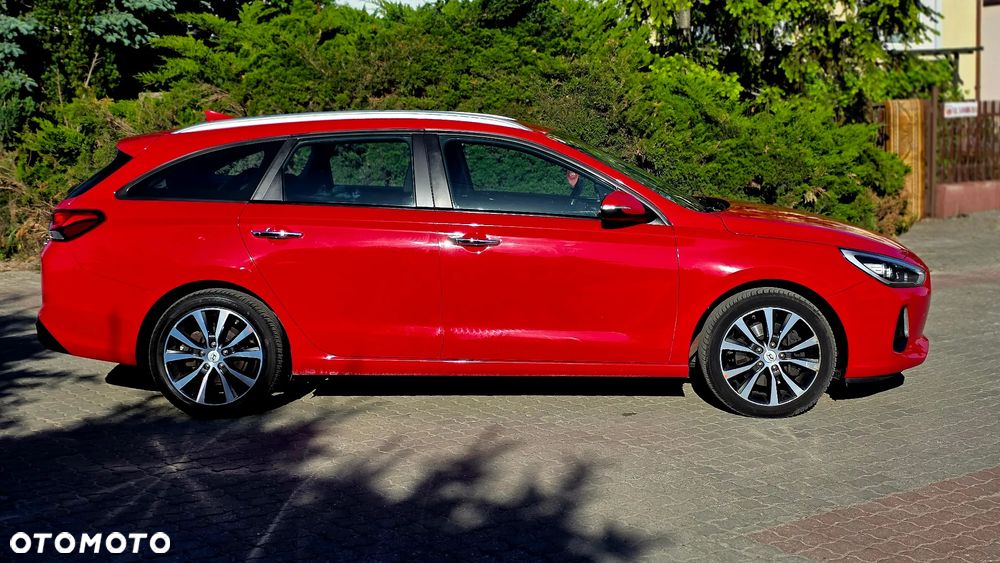 Hyundai i30 blue 1.6 CRDi Passion - 10