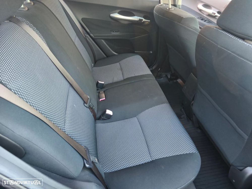 Toyota Auris 1.4 VVT-i AC+VSC - 18