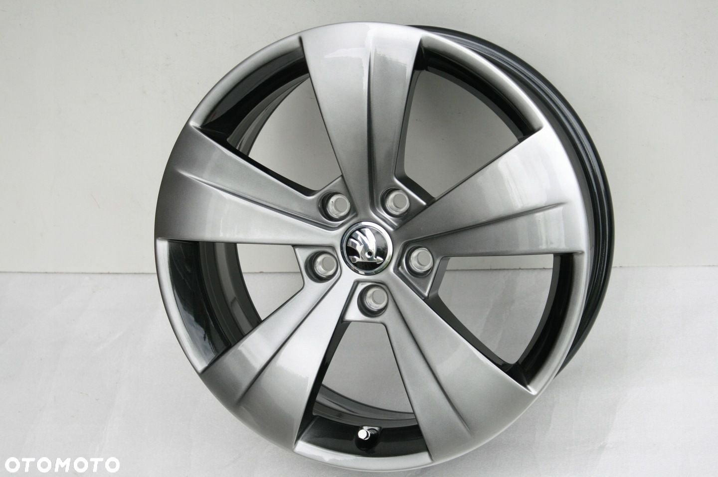 FELGI SKODA SUPERB OCTAVIA KAROQ KODIAQ SCOUT 17 OE 3V0601025AS ORYGINALNE - 4