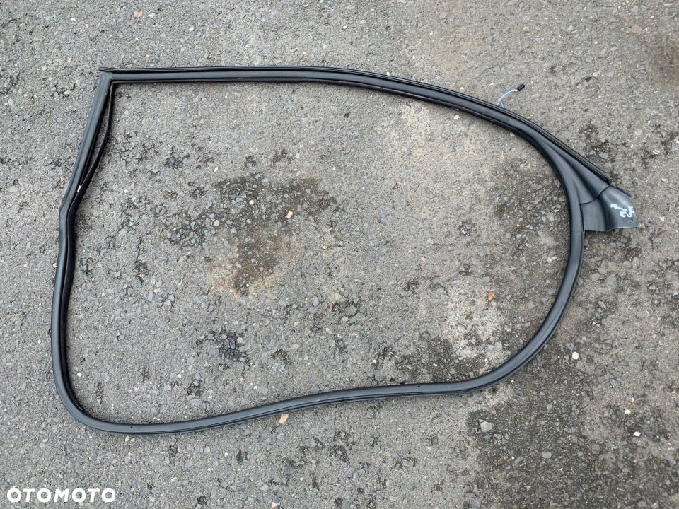 USZCZELKA KAROSERII PRAWA BMW E46 COUPE - 1