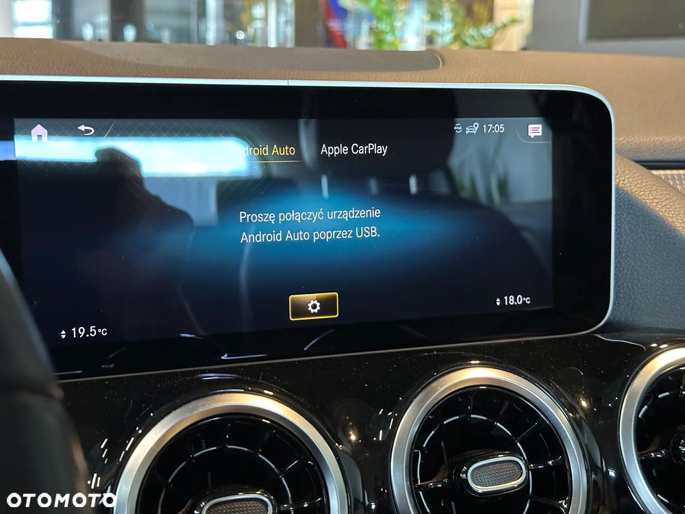 Mercedes-Benz GLA 200 Progressive - 20
