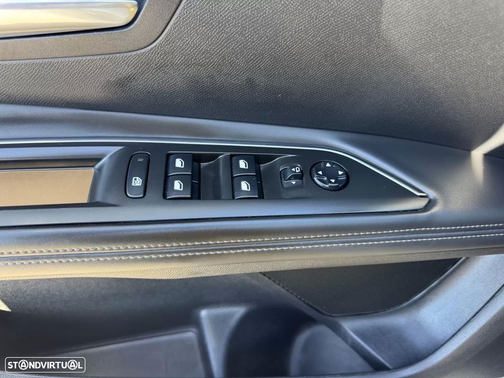 Peugeot 3008 THP 165 EAT6 Stop & Start Allure - 22