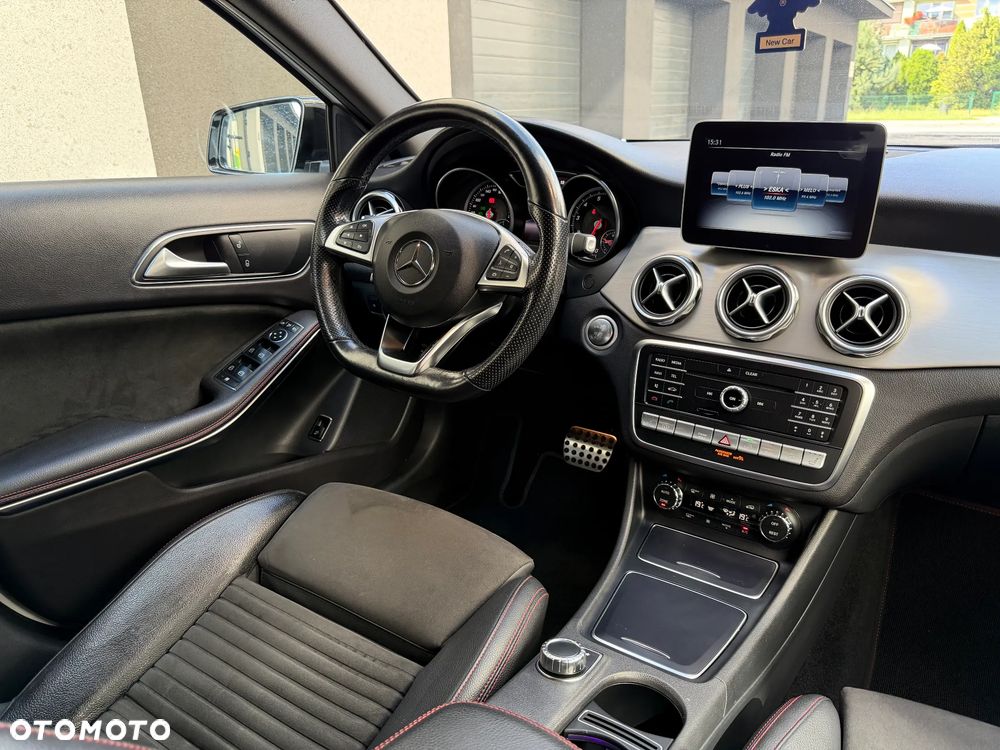 Mercedes-Benz GLA 220 4-Matic - 8