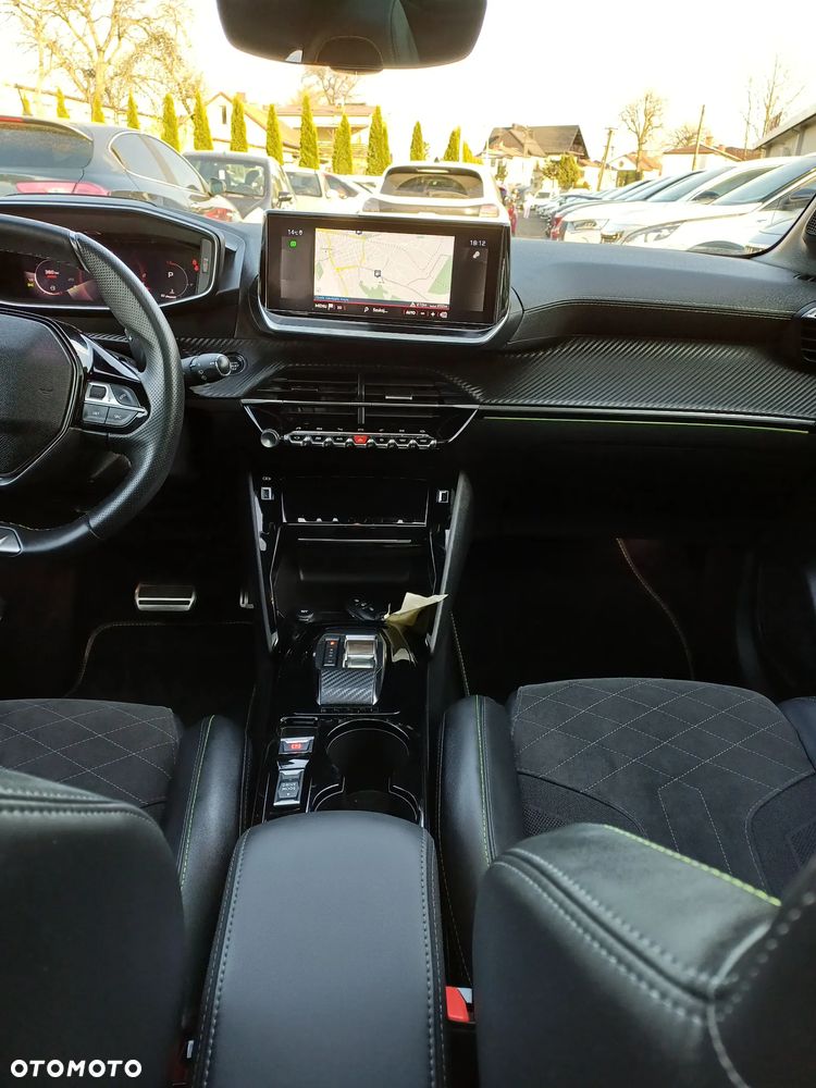 Peugeot 208 PureTech 100 EAT8 GT - 22