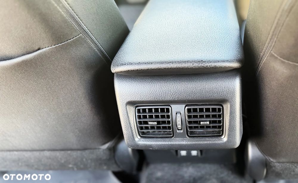 Toyota Camry 2.5 Hybrid Comfort CVT - 24