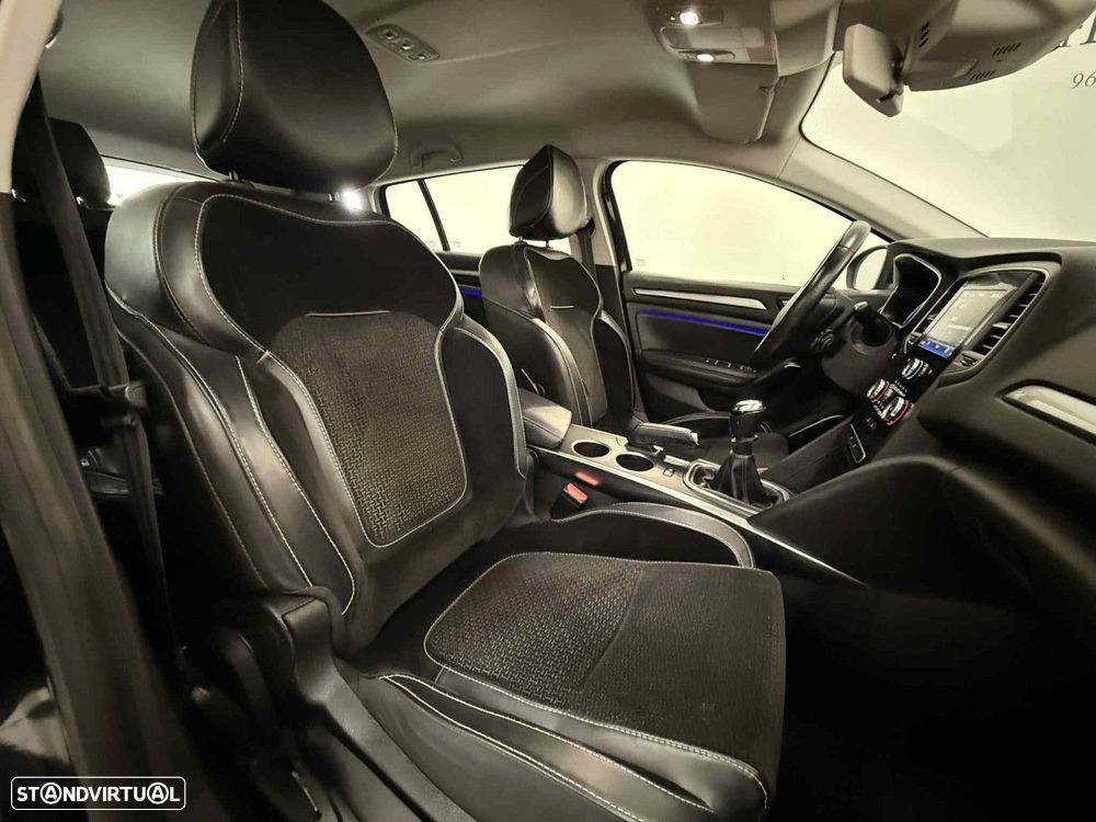 Renault Mégane Sport Tourer 1.5 dCi Intens - 9