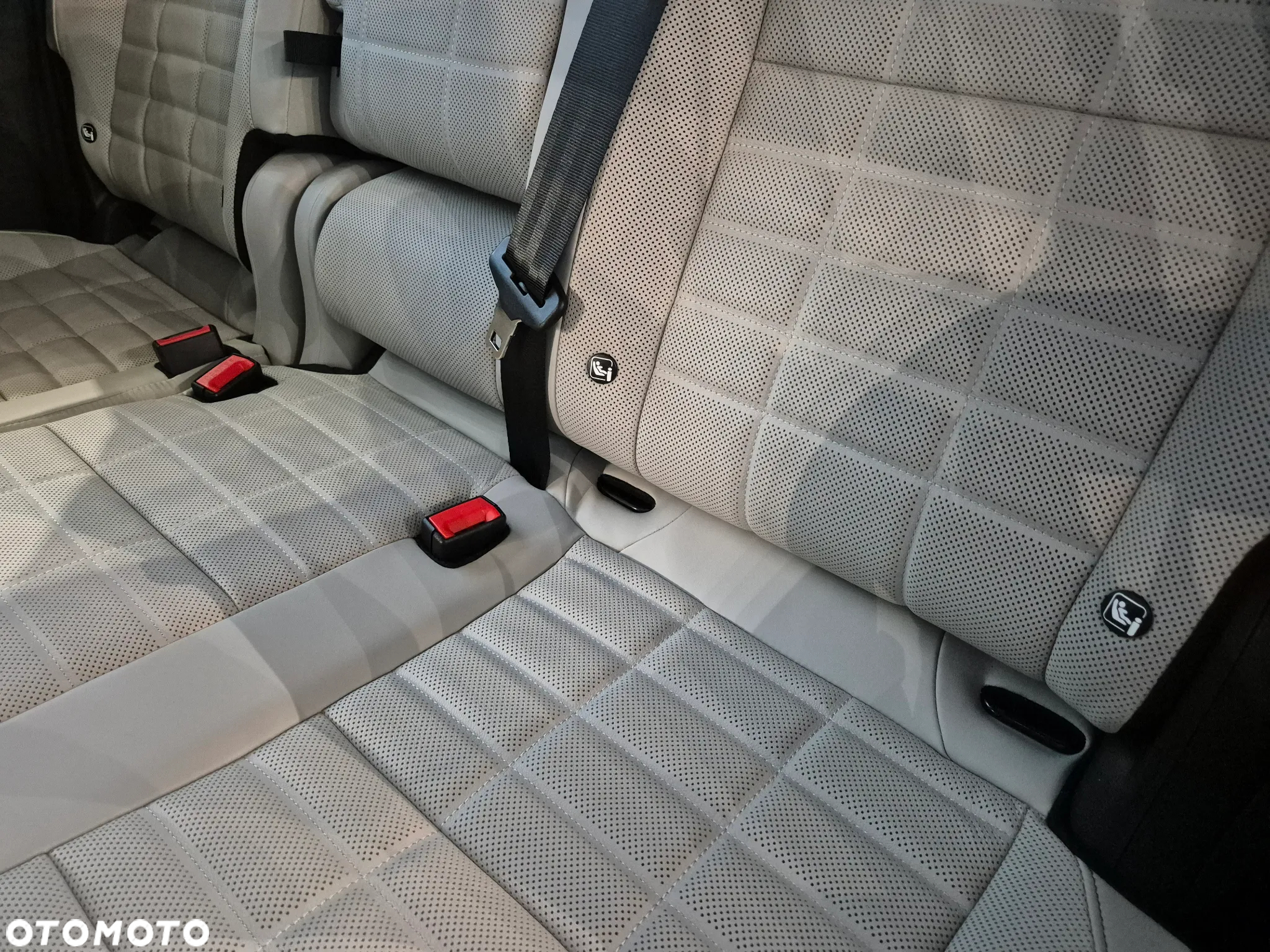 Renault Espace 1.2 E-Tech Full Hybrid 200 Iconic MMT 5os - 39