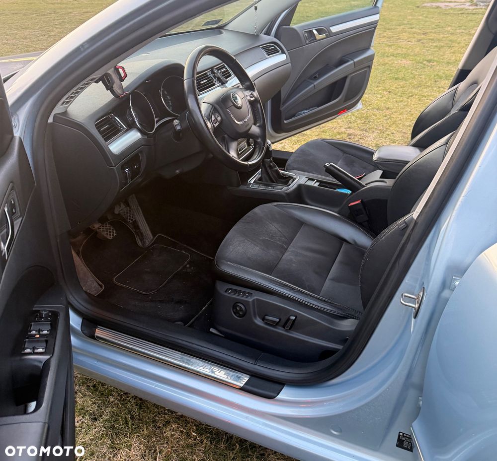 Skoda Superb 1.6 TDI Elegance Greenline - 13