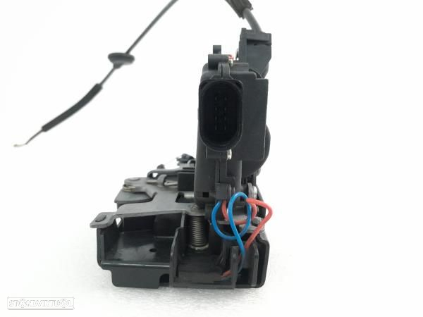 Fecho Porta Frente Dto Volkswagen Passat (3B2) - 4