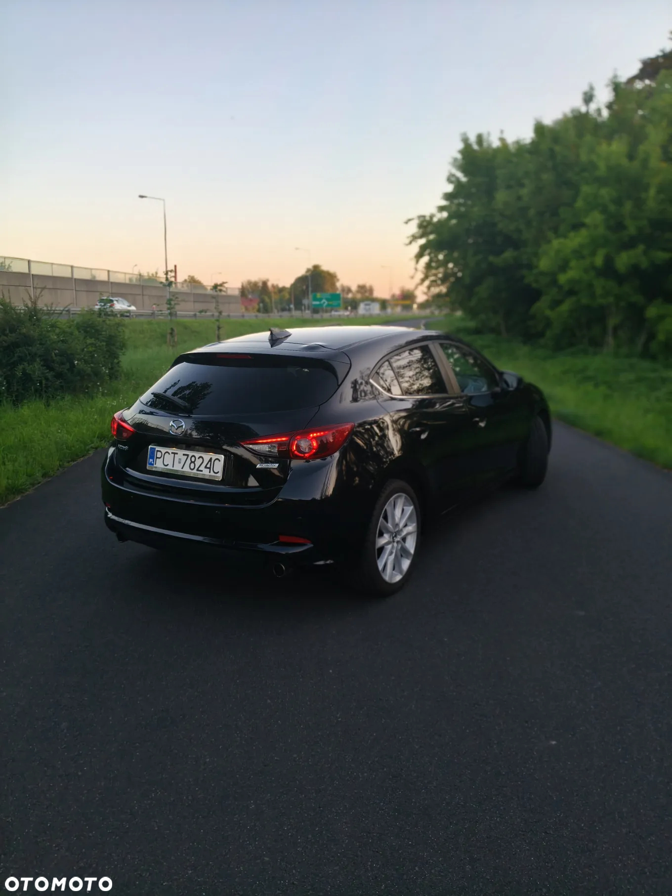 Mazda 3 SKYACTIV-G 120 Exclusive-Line - 2