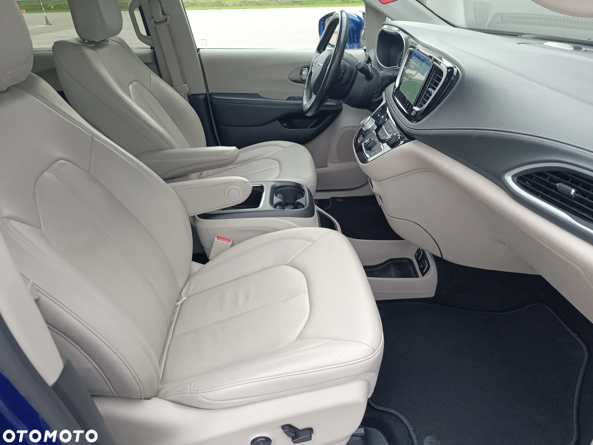 Chrysler Pacifica - 18