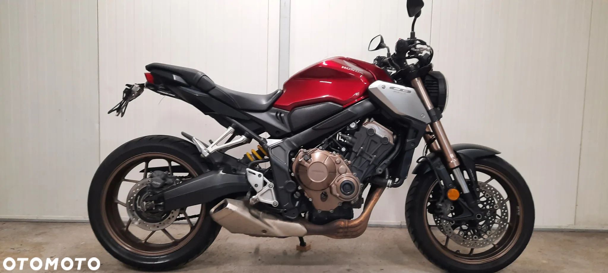 Honda CB - 1