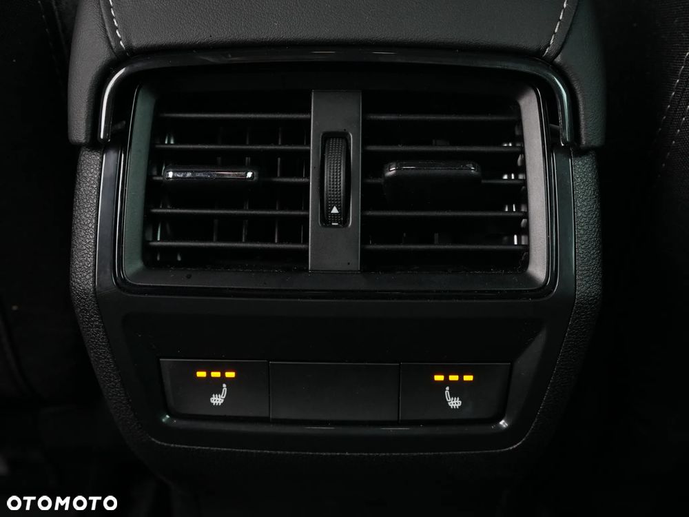 Skoda Karoq 1.5 TSI ACT Sportline DSG - 36