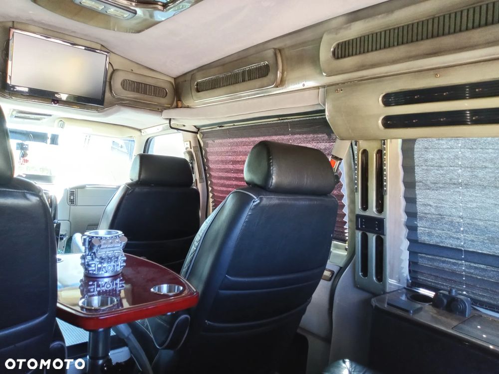 Chevrolet Astro - 11