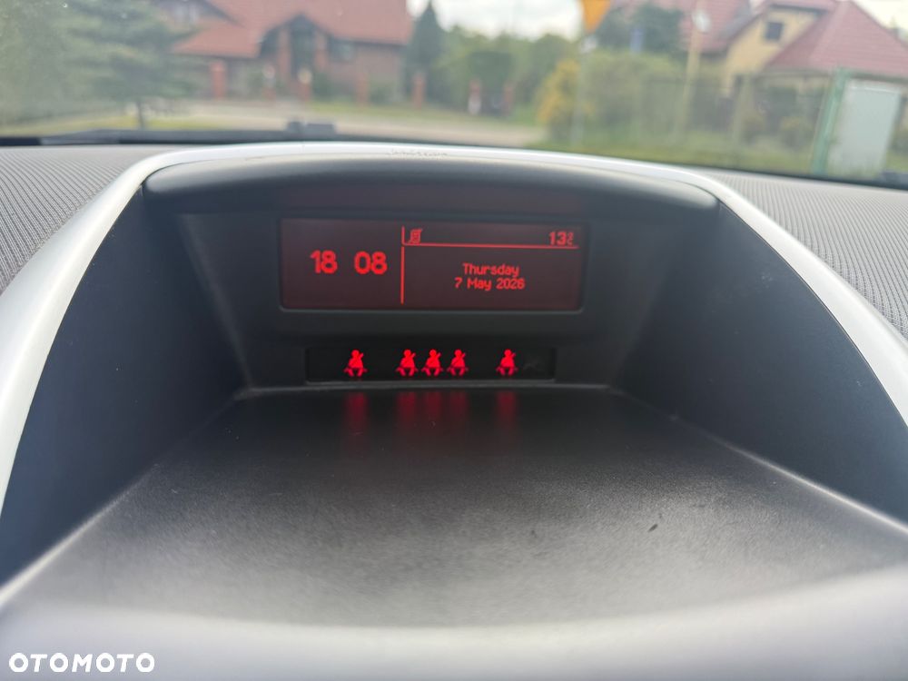 Peugeot 207 95 VTi Urban Move - 16