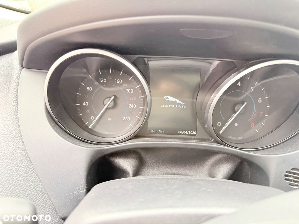 Jaguar F-Pace 35t AWD R-Sport - 8