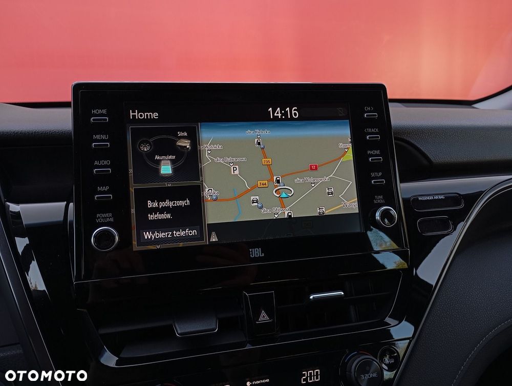 Toyota Camry - 18