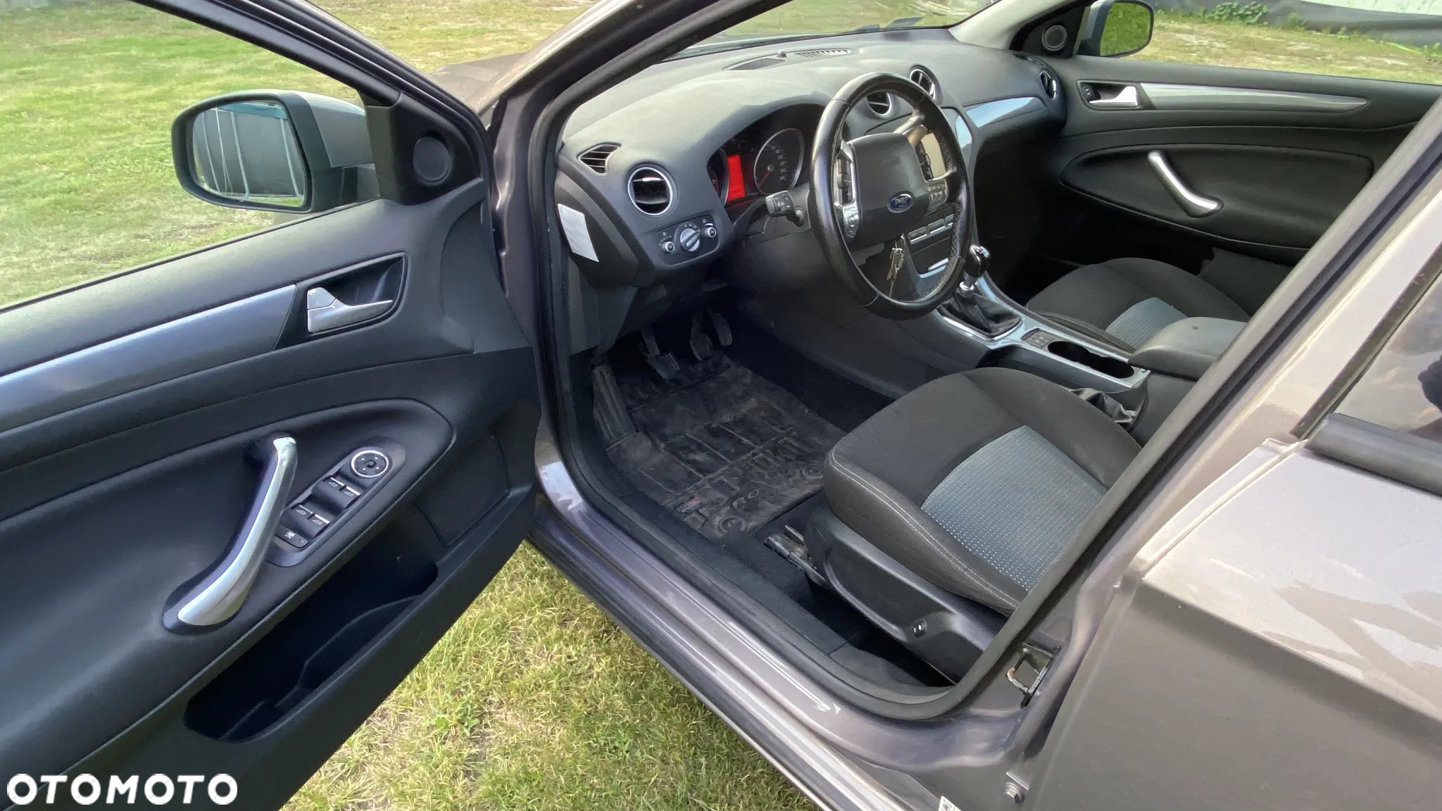 Ford Mondeo - 8