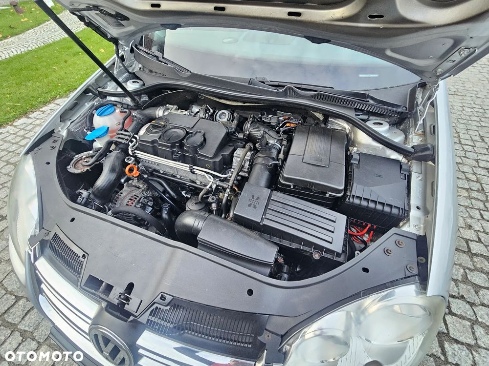 Volkswagen Golf - 5