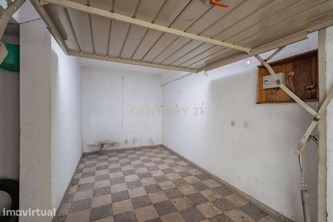 Garagem em Laranjeiro, Almada - Oportunidade Única - Grande imagem: 5/16