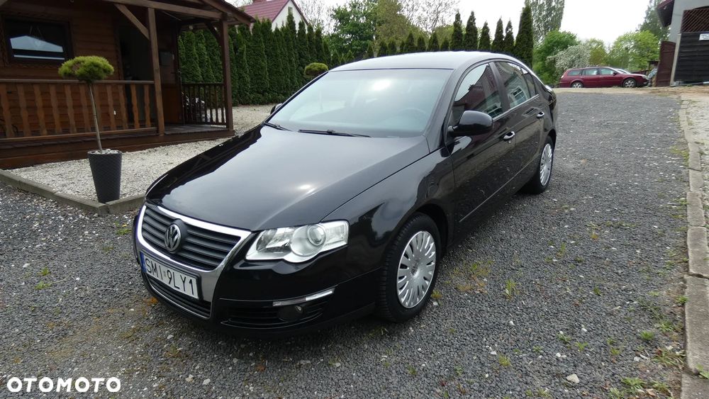Volkswagen Passat 1.6 Trendline - 4