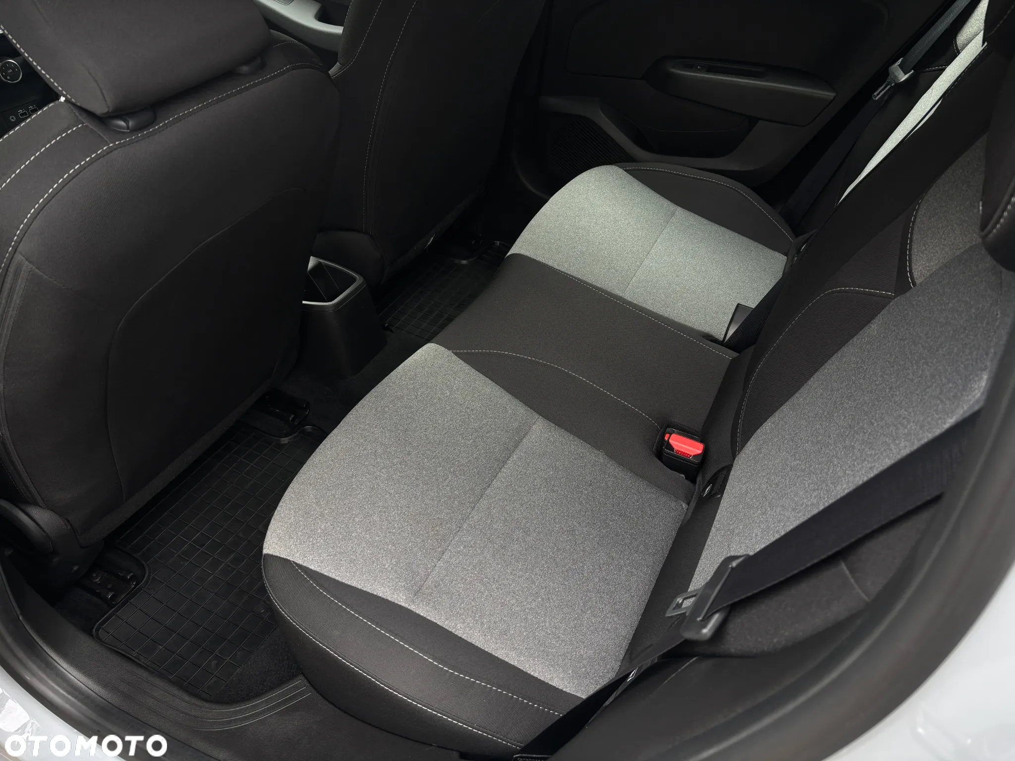 Renault Clio 1.0 TCe Evolution - 18