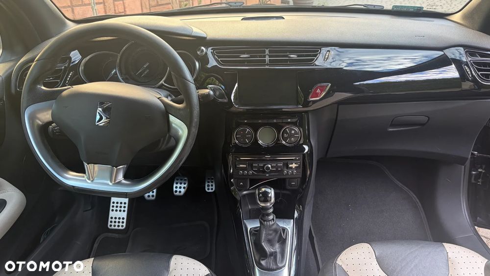 Citroën DS3 1.6 THP SportChic - 12