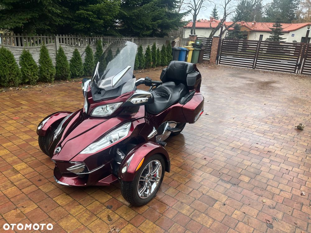 Can-Am Spyder - 10