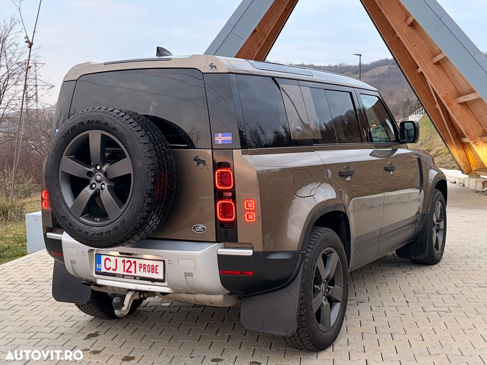 Land Rover Defender 110 2.0L D240 First Edition - 11