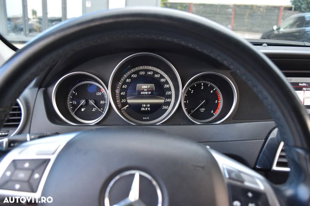 Mercedes-Benz C - 18