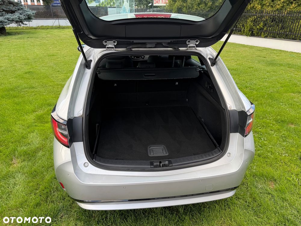 Toyota Corolla 1.8 Hybrid Comfort - 24