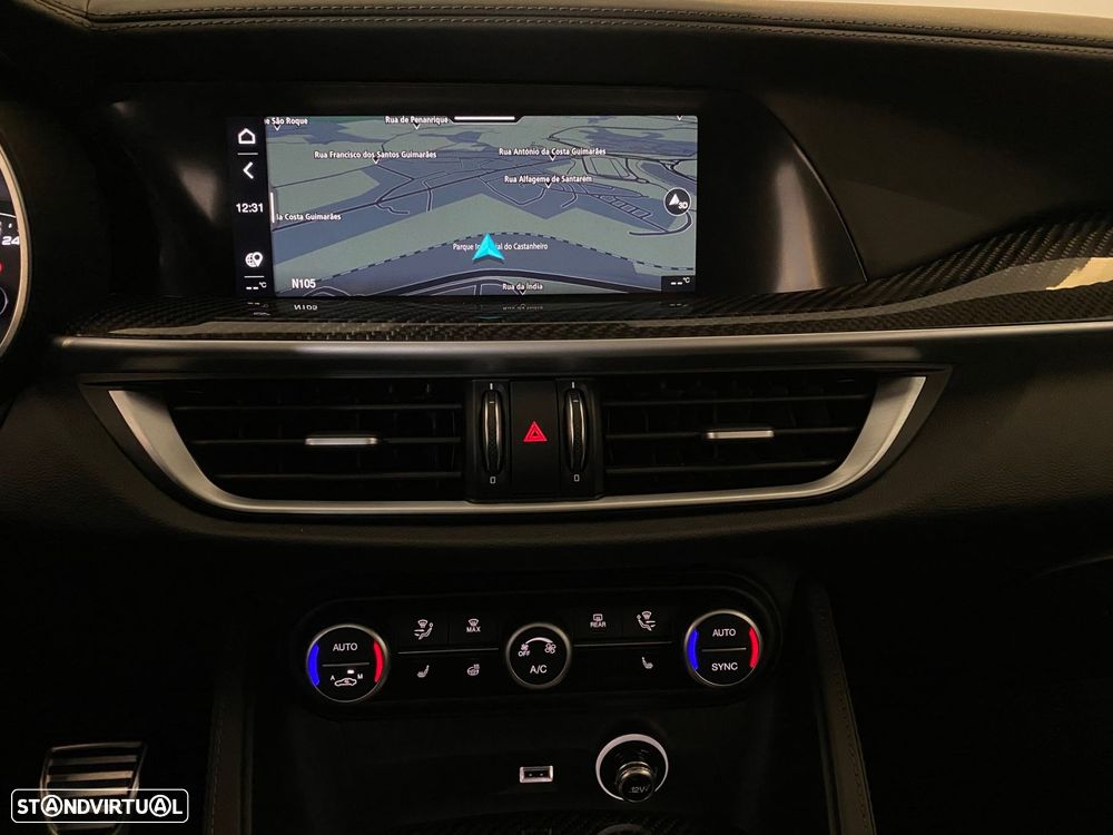 Alfa Romeo Stelvio 2.9 T Quadrifoglio AT8 Q4 - 19