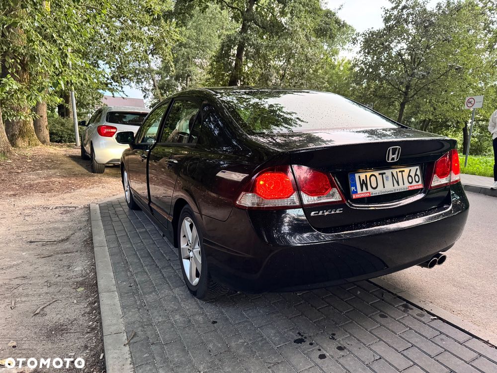 Honda Civic 1.8 Executive - 9