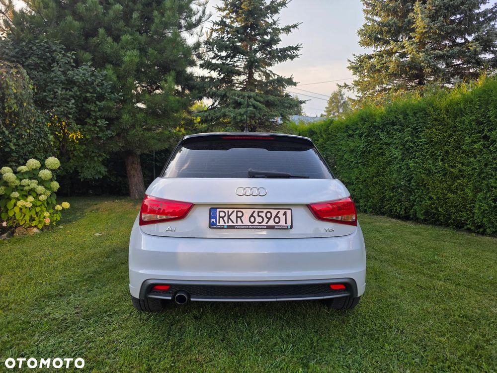 Audi A1 Sportback 1.6 TDI S line edition - 7