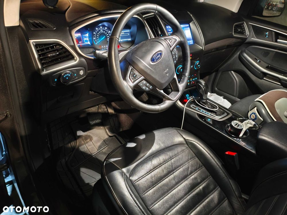 Ford Edge - 8