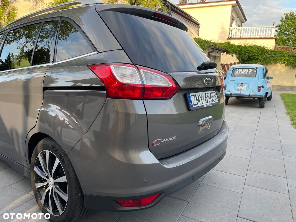 Ford Grand C-MAX - 13