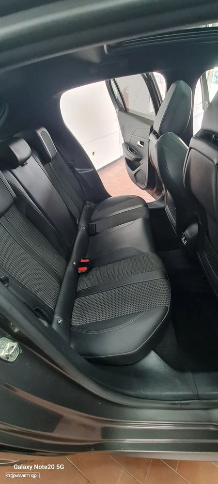 Peugeot 208 1.2 PureTech Allure Pack EAT8 - 21