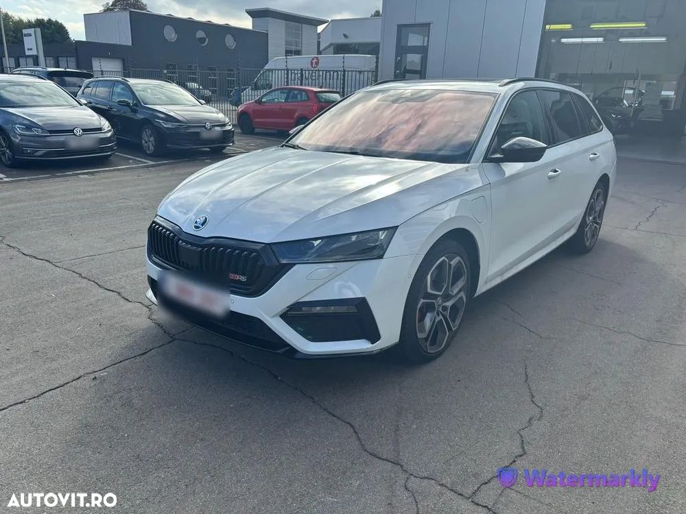 Skoda Octavia Combi 1.4 TSI iV DSG RS - 2