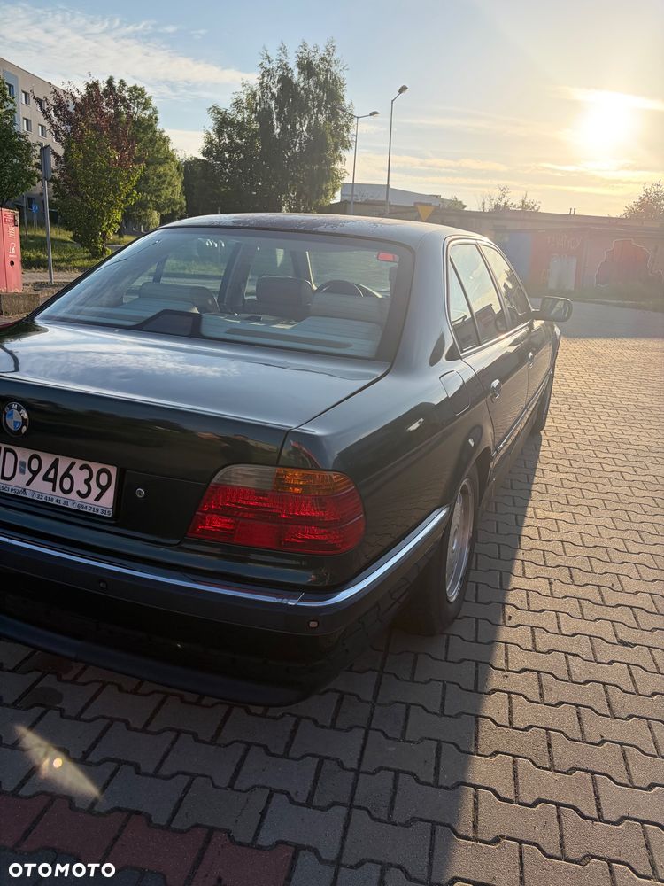 BMW Seria 7 - 6