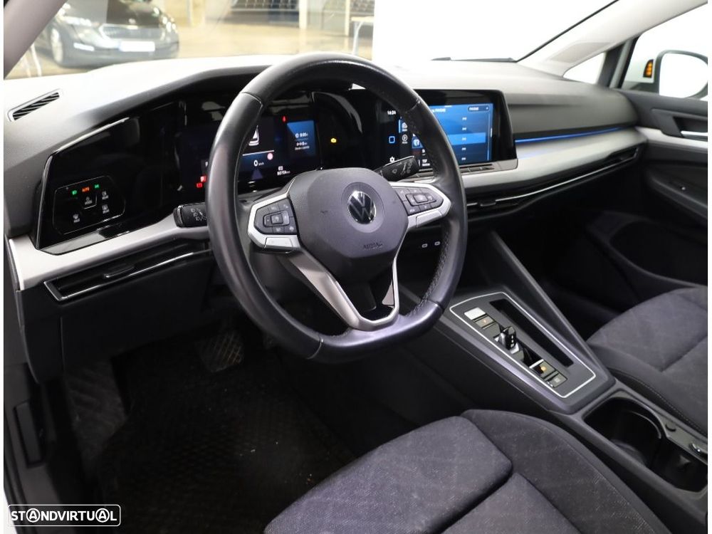 VW Golf Variant 2.0 TDi Life DSG - 23