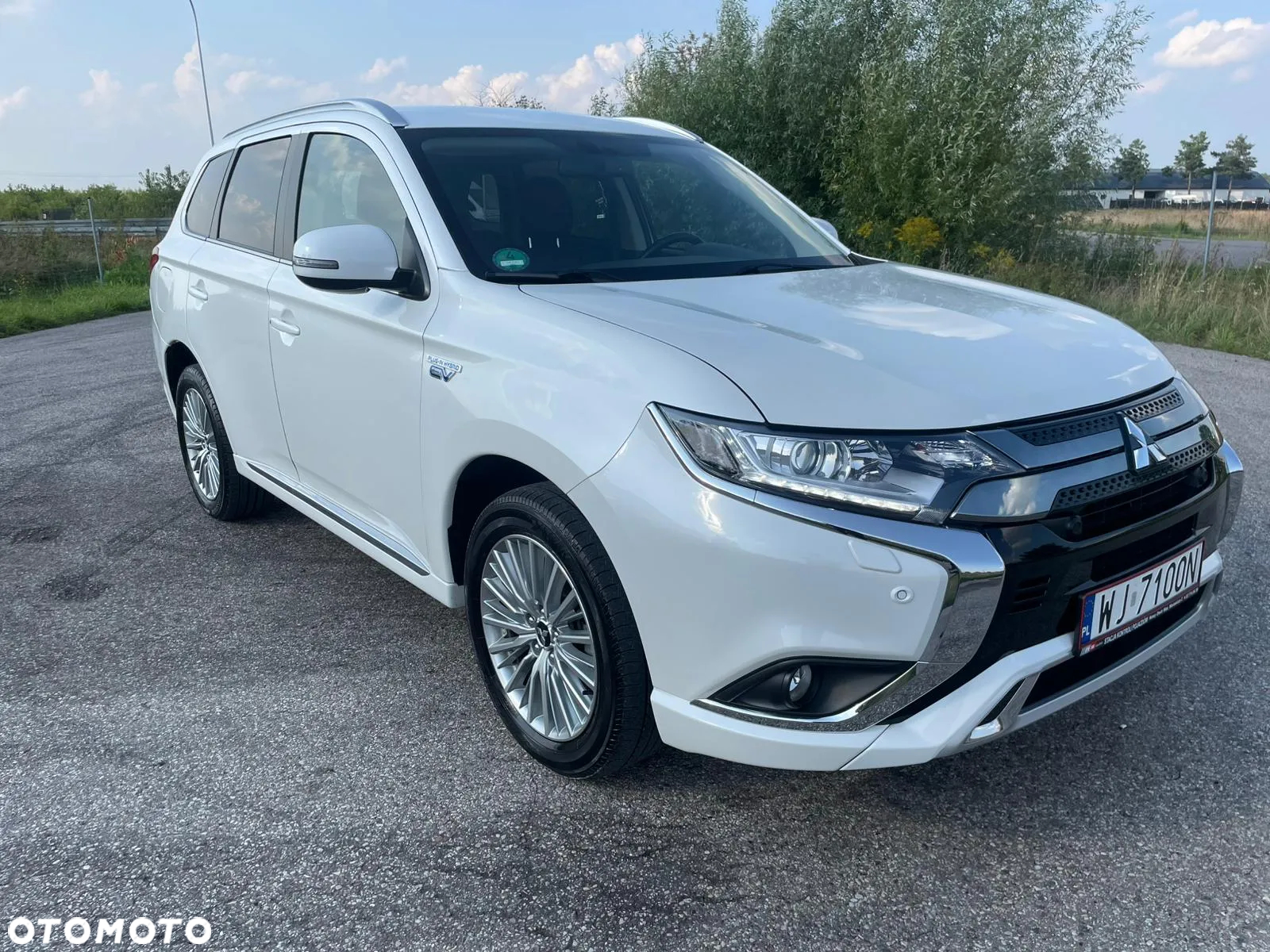 Mitsubishi Outlander 2.4 4WD Plug-In Hybrid Plus - 6