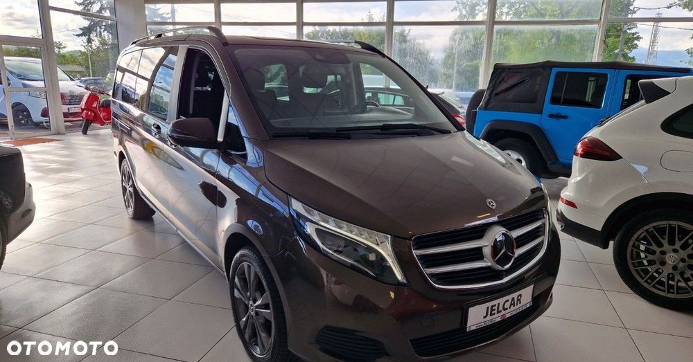 Mercedes-Benz Klasa V - 3