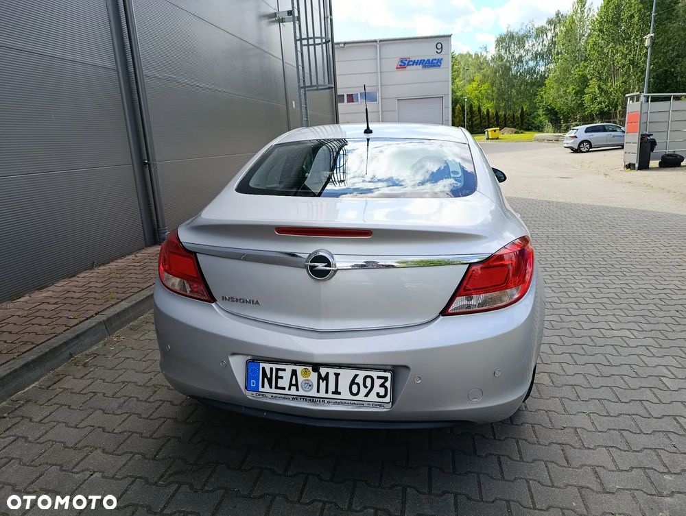 Opel Insignia 1.6 - 12