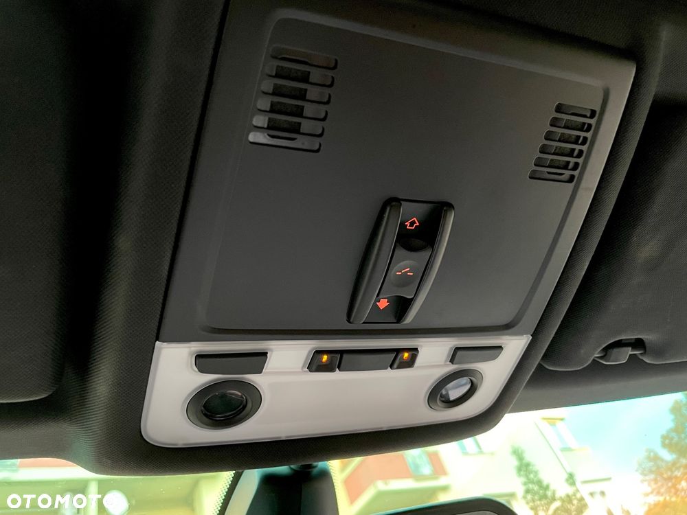 BMW Seria 3 320i - 18