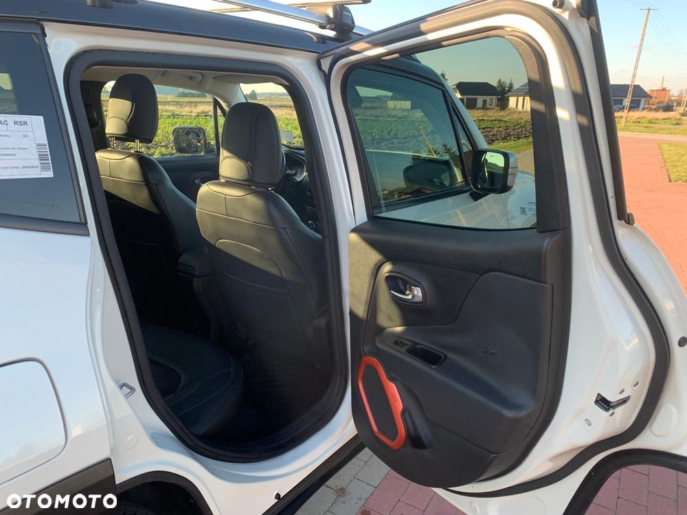 Jeep Renegade - 28